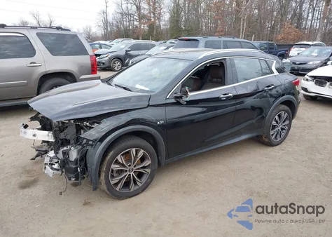 2017 Infiniti Qx30 Premium z USA, uszkodzony, nr VIN SJKCH5CR1HA035355